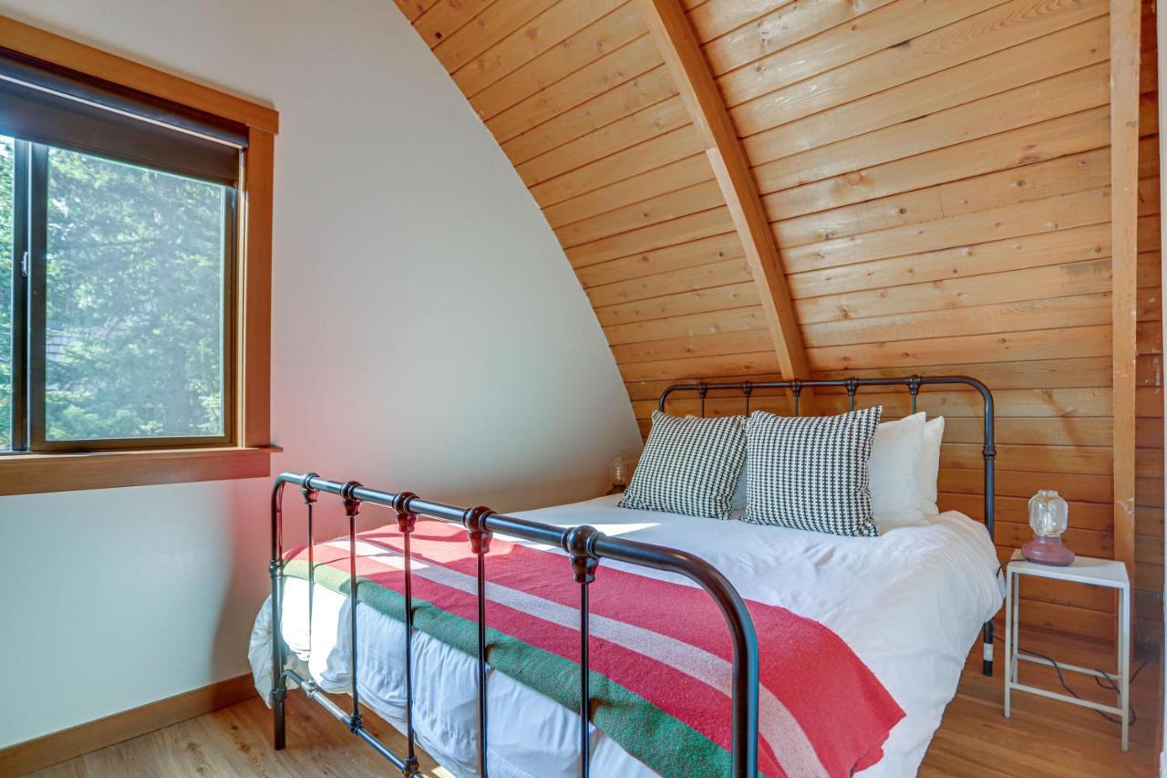 The Bow Roof Cabin Government Camp Eksteriør bilde